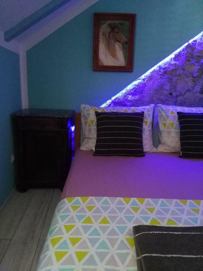 Apartment Buga สลาทิเน ภายนอก รูปภาพ